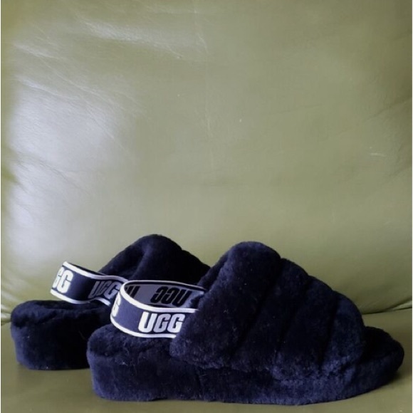 UGG Women's Fluff Yeah Slide Sandals with box - Picture 2 of 5